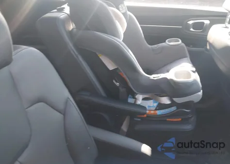 2024 Kia Sorento X-Line Sx z USA, uszkodzony, nr VIN 5XYRKDJF2RG290308